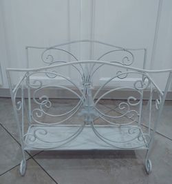 Indoor/Outdoor Wrought Iron Magazine Rack 