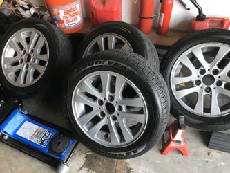 2007 Bmw 328i 16’inch rims