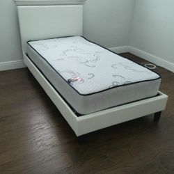 NEW TWIN-SIZE MATTRESS AND BOX SPRING 🆕️