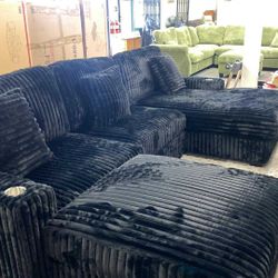New 4 Piece Modular Sectional Couch with Chaise! Free Delivery 🚚!