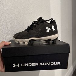 Under armour baseball cleats size 12