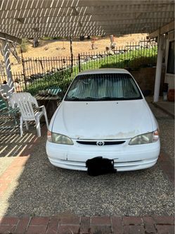 2000 Toyota Corolla