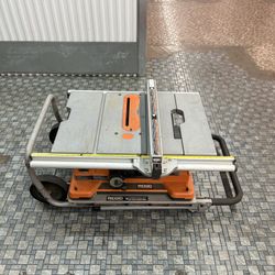 RIGID Table Saw