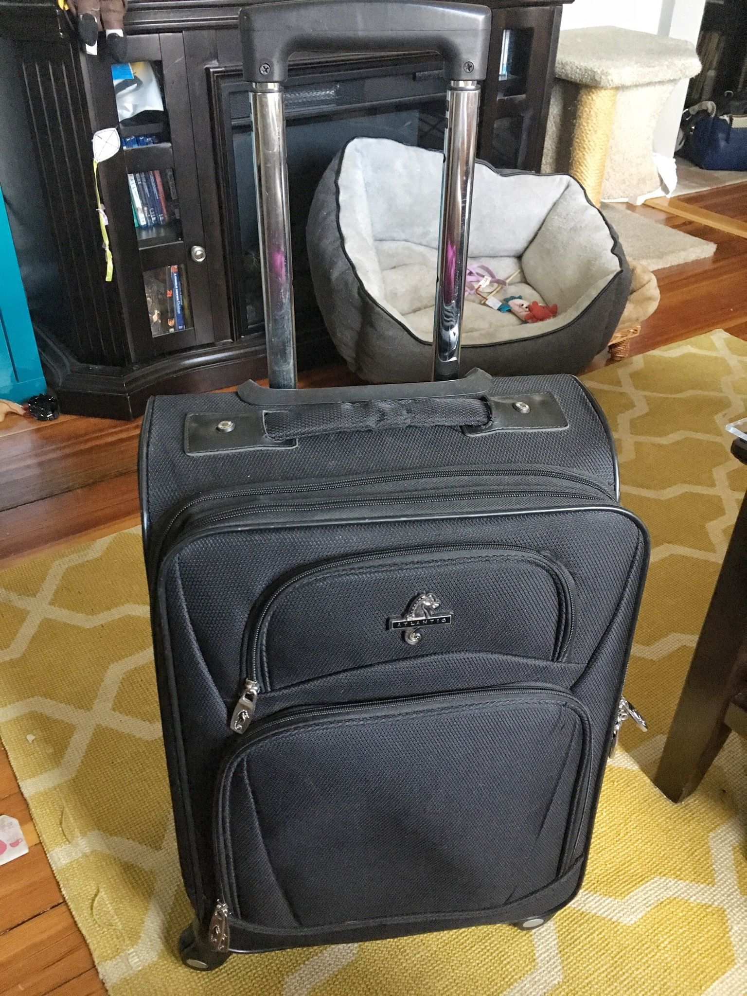 Atlantic Spinner Carryon Suitcase