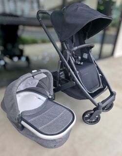 Uppa Cruz V2 stroller w bassinet