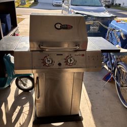 Char-Broil  TRU Gurnment Grill