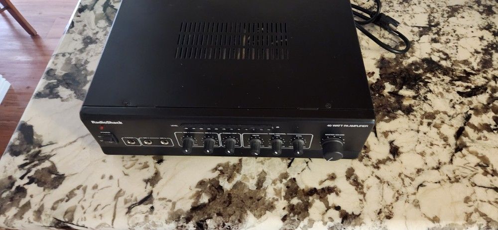 Radio Shack Amplifier