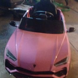 kid lamborghini urus