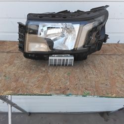 2022-2025 Nissan Frontier Halogen Headlight 