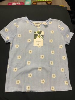 H&M brand new girls shirt size 5t
