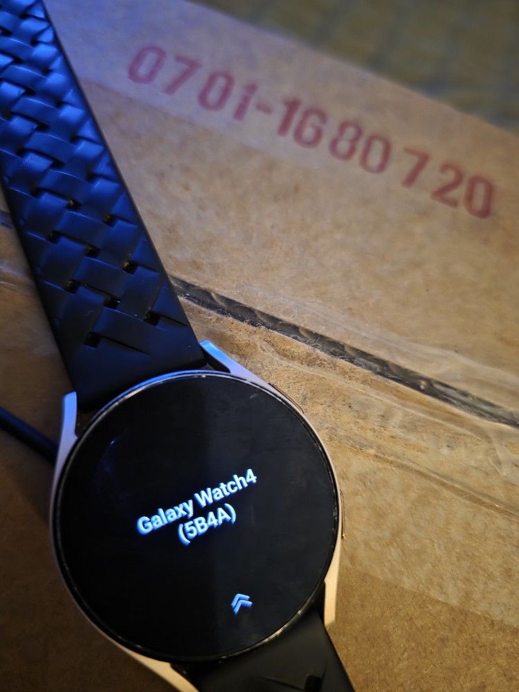 Samsung WATCH 4