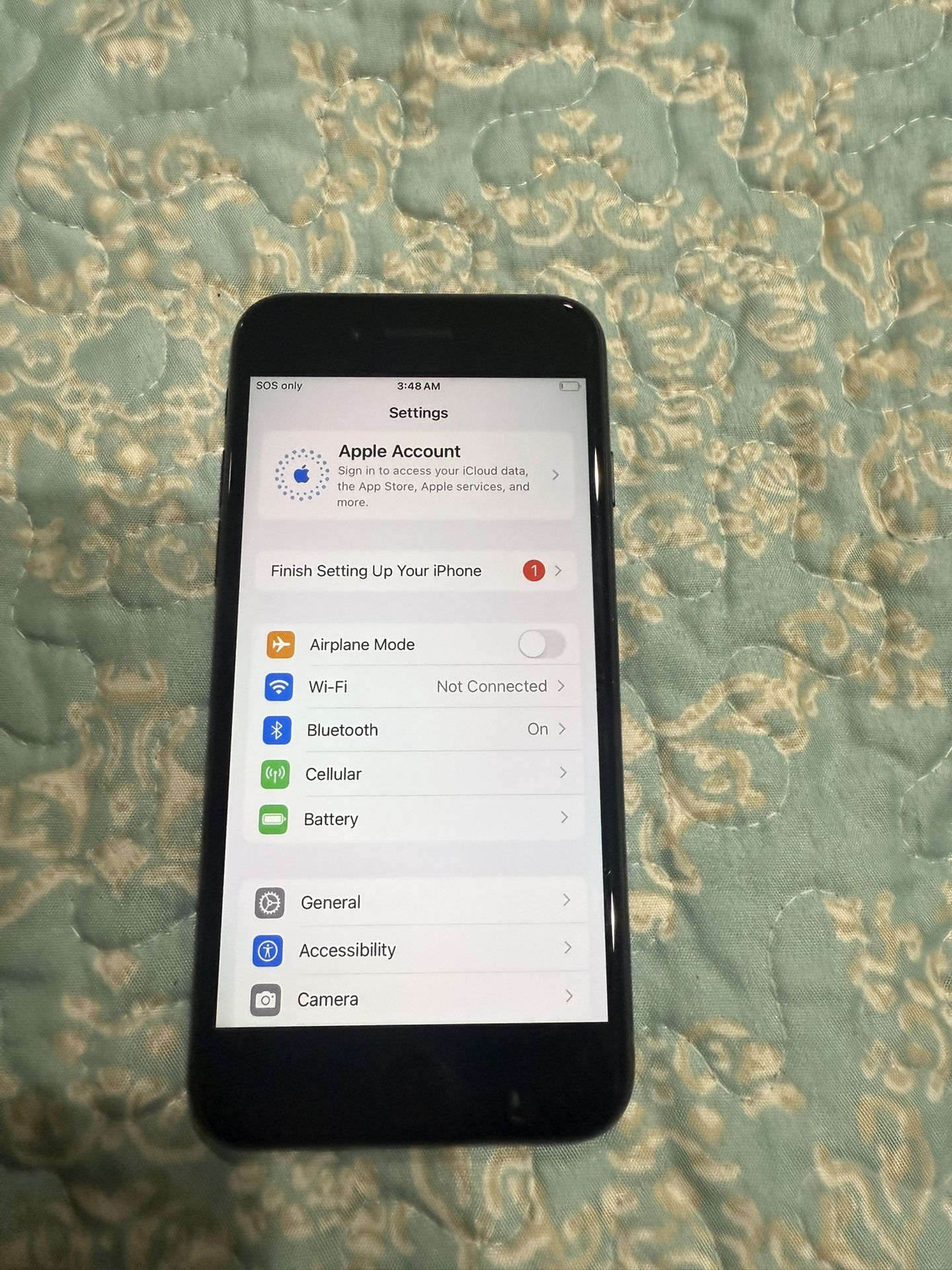 iPhone SE in Very Good Condition 128gb Unlocked Worldwide Any Network
