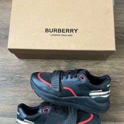 Size 42EU(9US) - Burberry Ramsey Black Check Suede Shoes