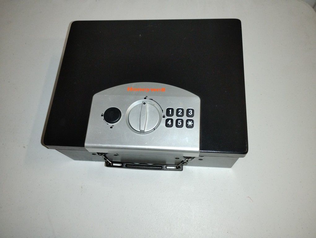 Honeywell Safe