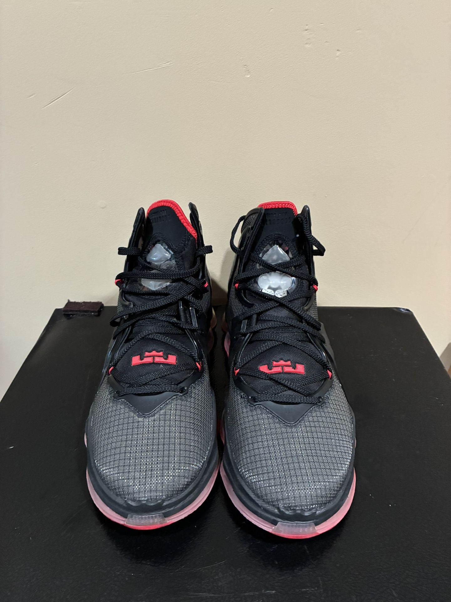 Nike LeBron 19 GS