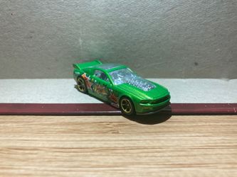 Hot Wheels Loose / 13 Ford Mustang GT / Green