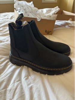 Dr. Martens Embury Chelsea Boots
