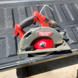M18 Fuel Circular Saw