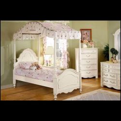 Stanley Furniture Young America Caroline Canopy Bed