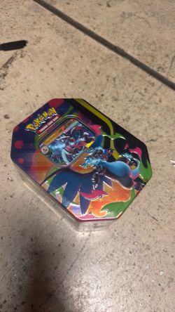 Mega Charizard Tin
