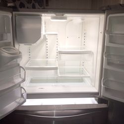 Refrigerator.  " Whirlpool" Make A Offer 