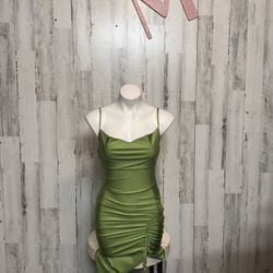 Inspired Hearts Green Satin Ruched Side Bodycon Dress  Size M NWT