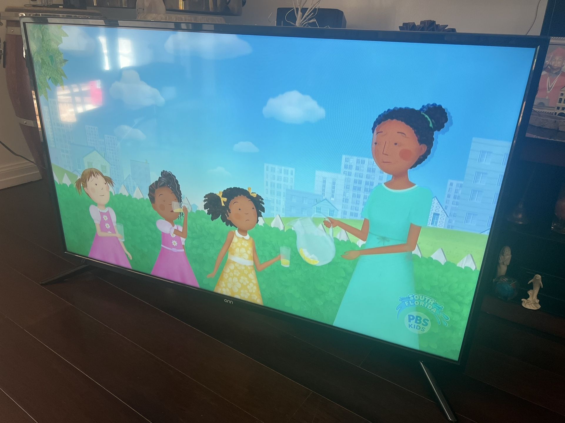 Onn 50" Class 4K UHD LED TV (ONA50UB19E05)