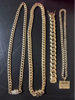 10kt Gold 26 1/2" Cuban chain 147.7 grams