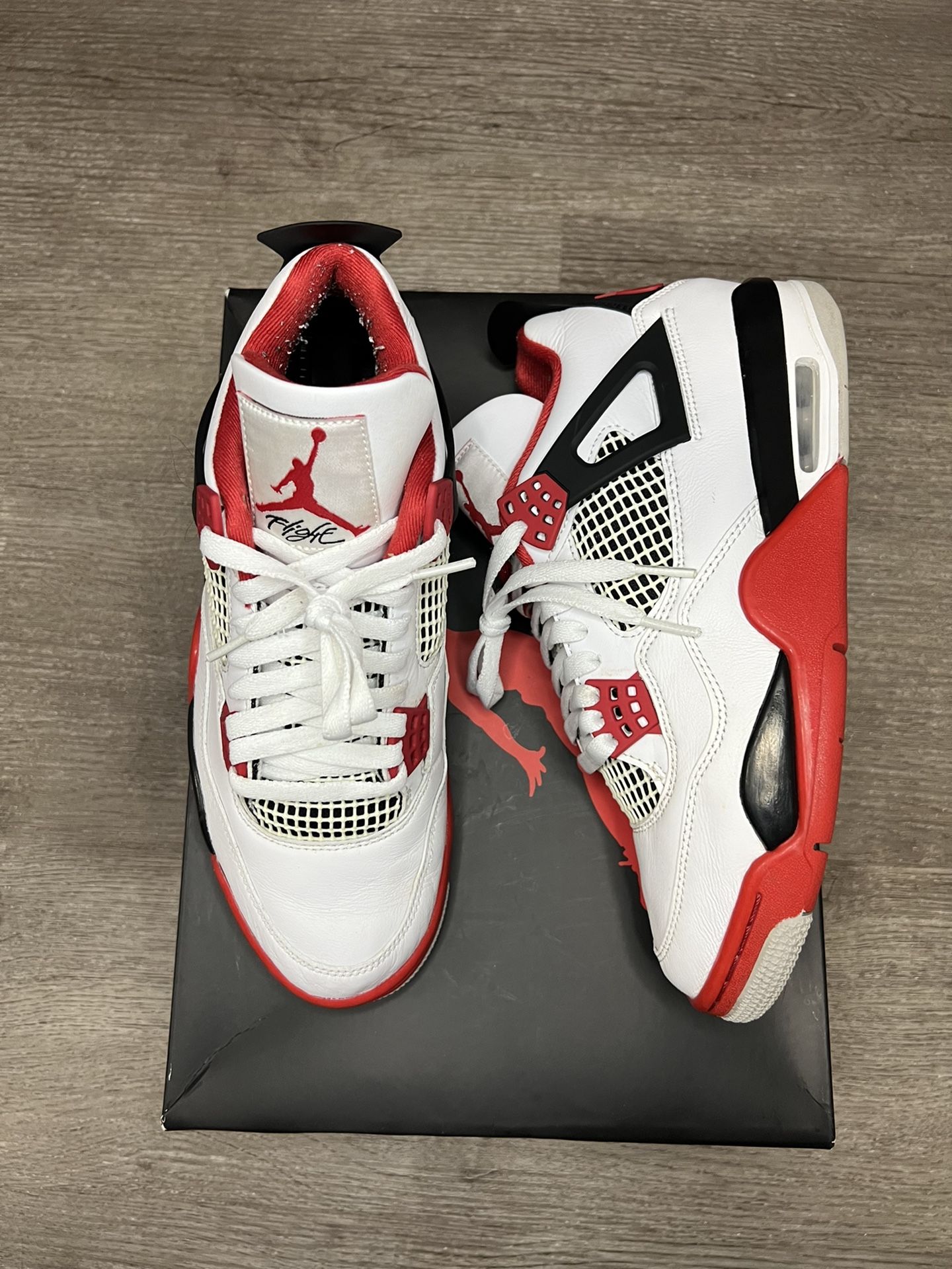 Jordan Retro 4 Fire Red