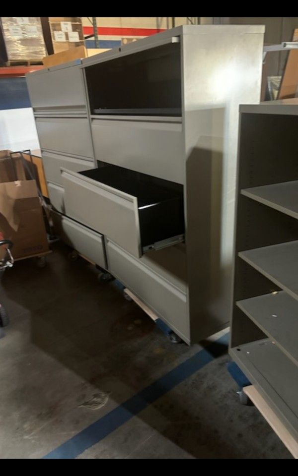 4 And 5 Drawer File Cabinets Matching BookCase Metal KNOLL