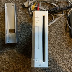 Nintendo Wii Console & Cords (Tested & Working)