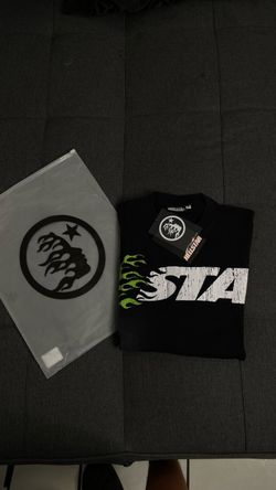 HeIIstar studios black T-shirt
