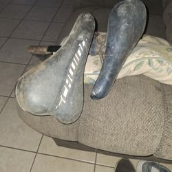 Asientos De Vicicleta Los Dos Por $10