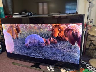 65” Samsung smart tv w/ universal control