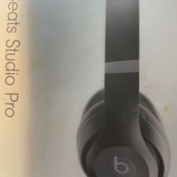 Beats Studio Pro Bluetooth wireless Headphones 