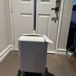 Brand New 20“ Carry On Hardshell Luggage  W/TSA Lock ,Double zippers , Spinner Wheels- White $25 FIRM