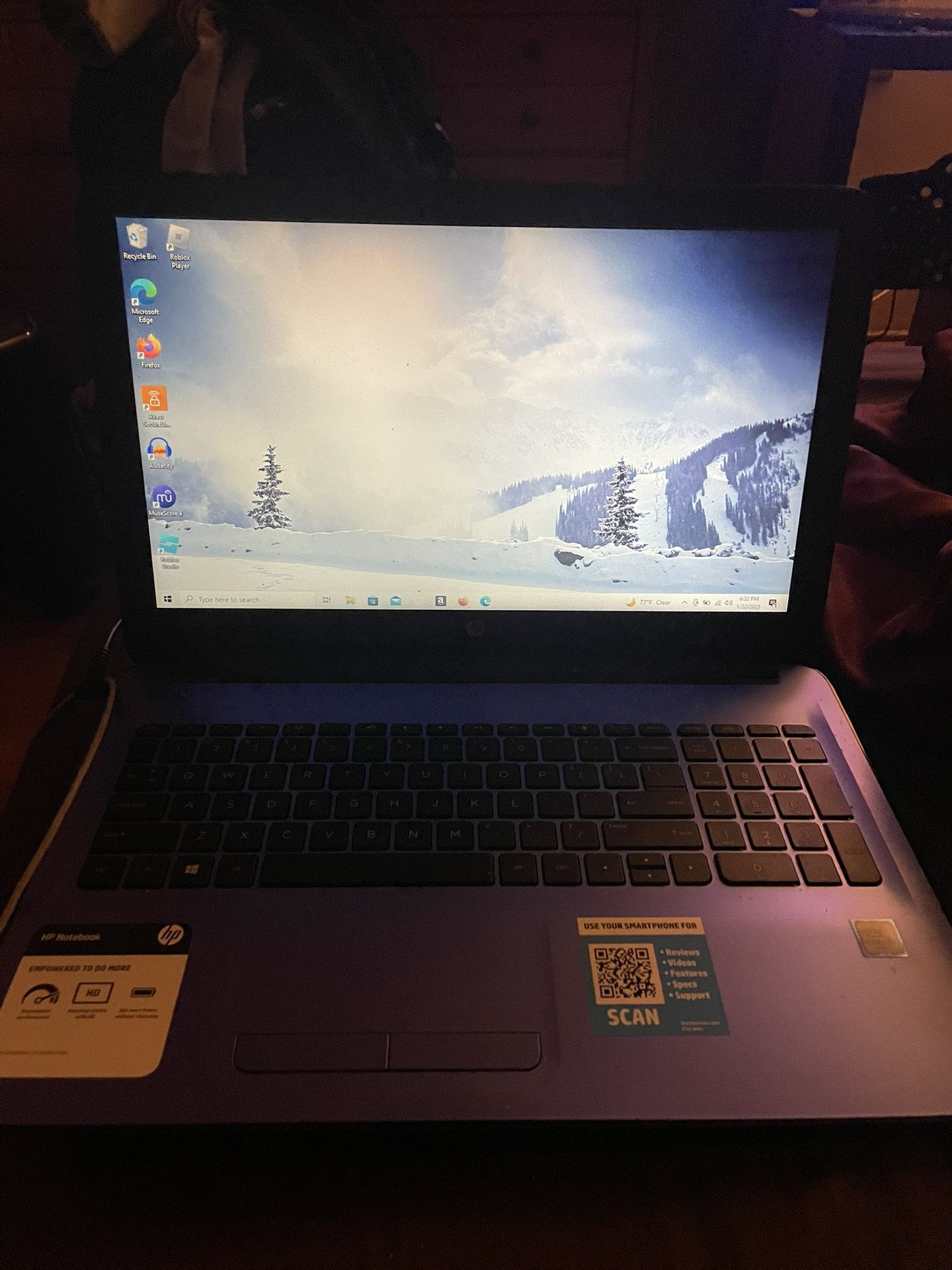 Selling HP lap top 