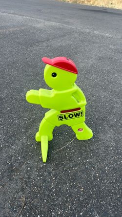 “Slow” statue