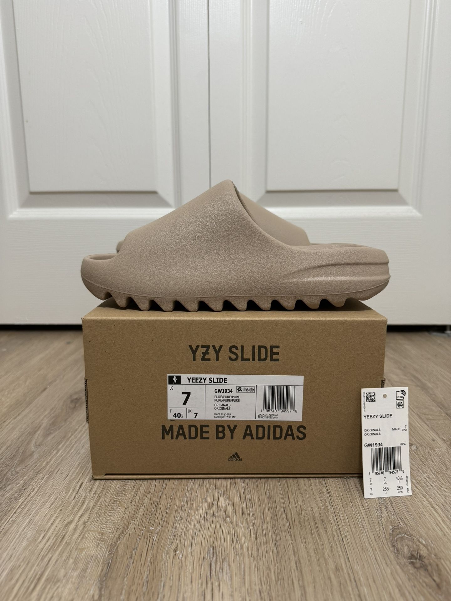 Brand New Adidas Yezzy Slide Pure Men’s Size 7 US !!! Read Description❤️