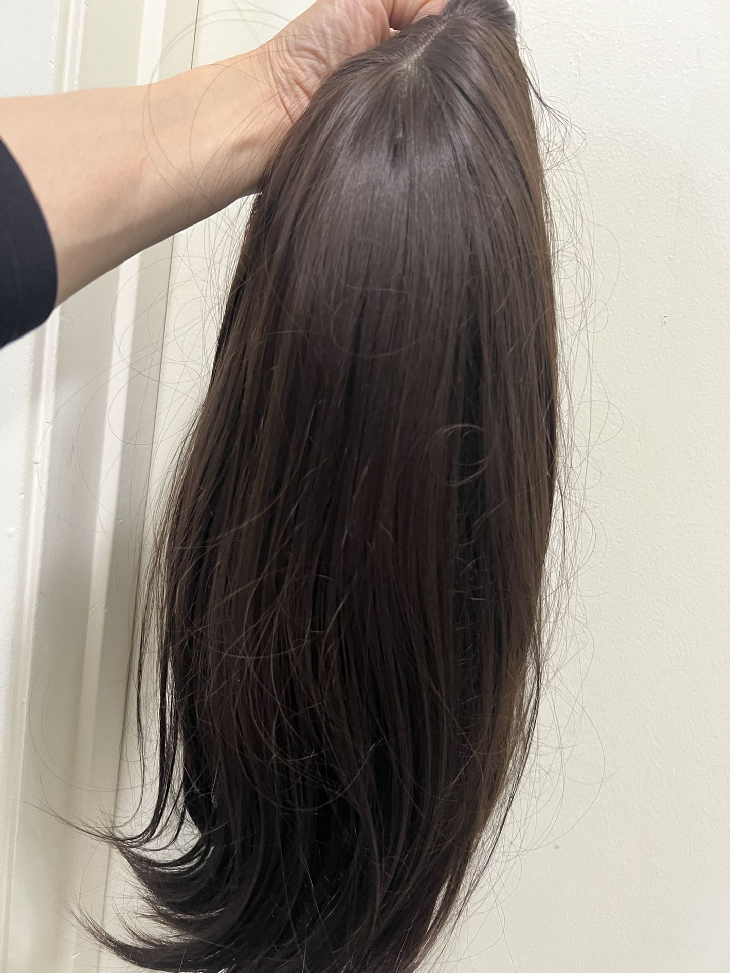 Holiday look: Dark brown medium-length artificial wig