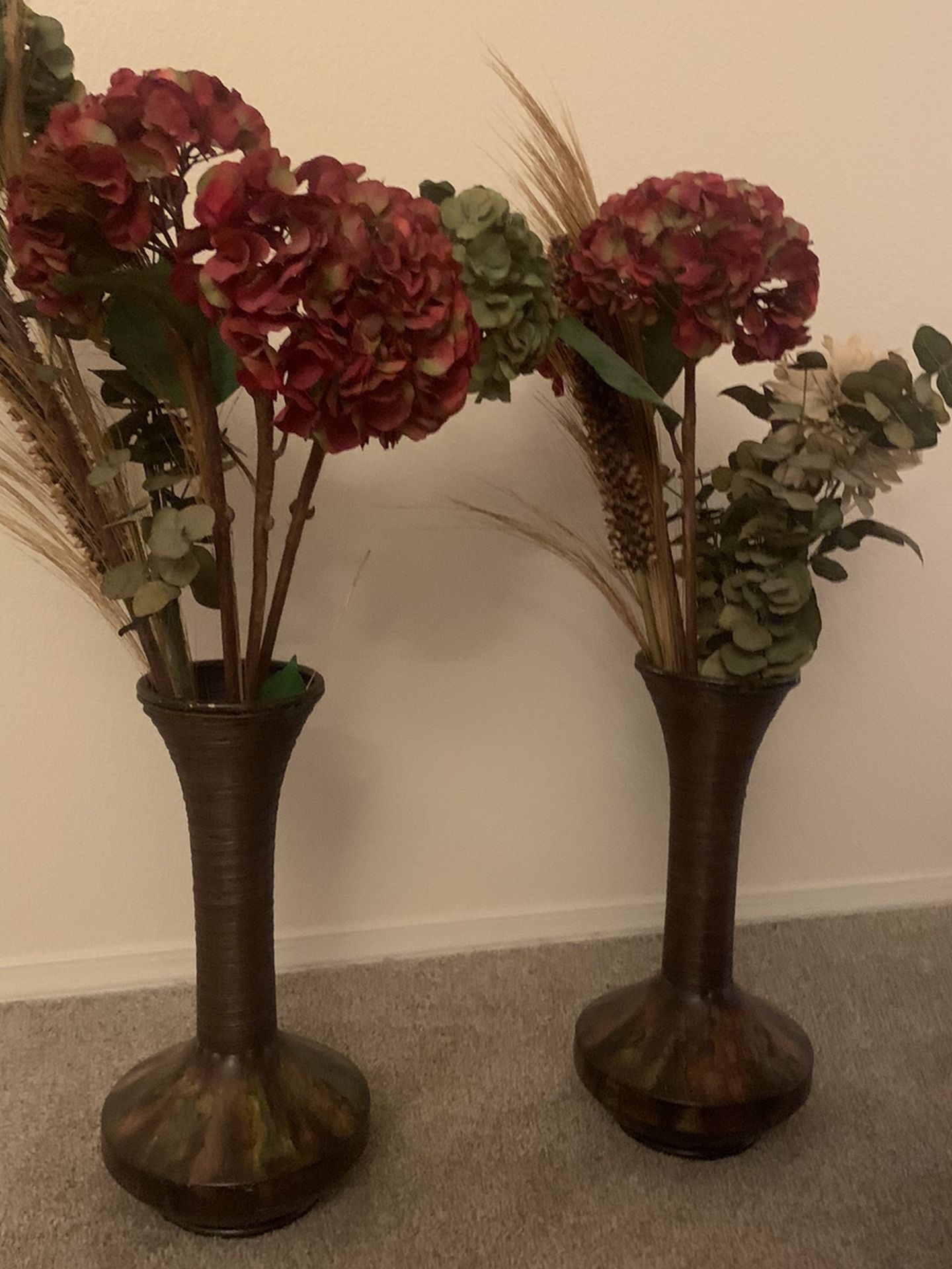 Decorative Vases With Artificial Flowers