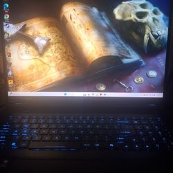 Gaming Laptop - Predator Helios 18" RTX 4090 32GB DDR5