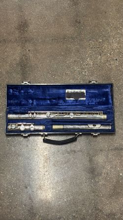 W.T. Armstrong Silver Plated Flute w/ Case
