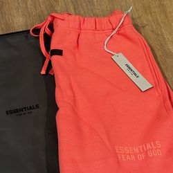 ESSENTIAL SHORTS