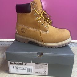 Timberlands AKA Timbs or  8.5,9,11, 12