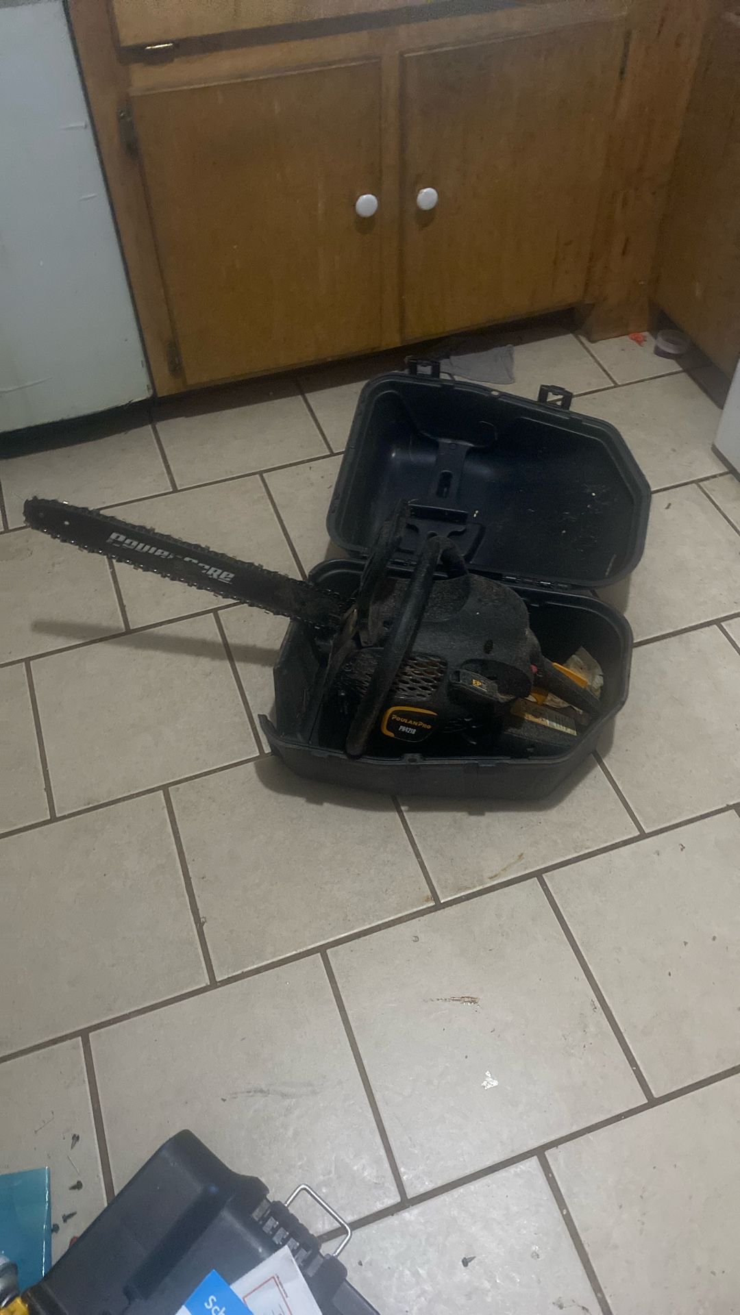 Poulan Pro Chain Saw