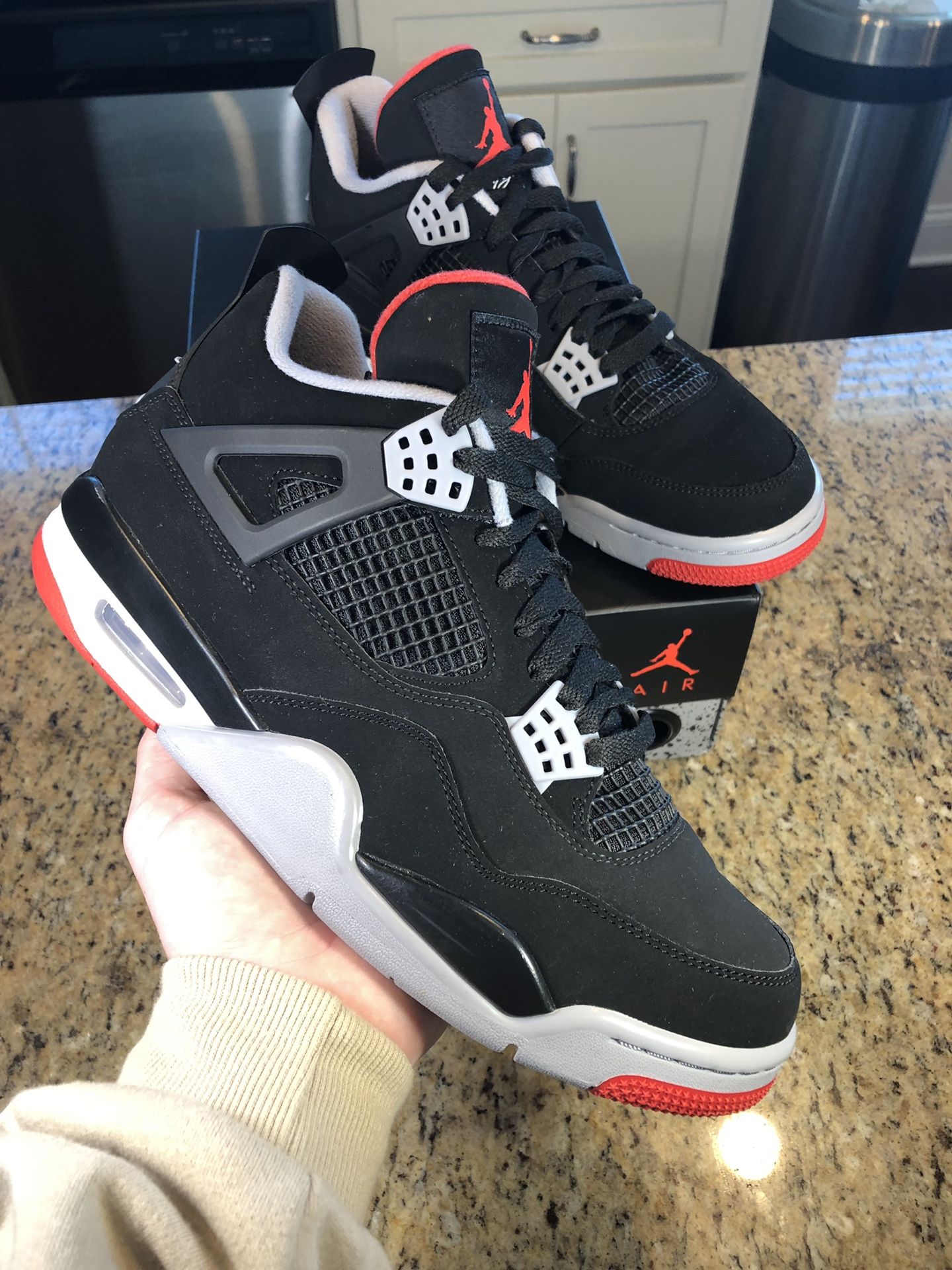 Jordan 4 Bred