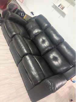 Leather recliner sofas