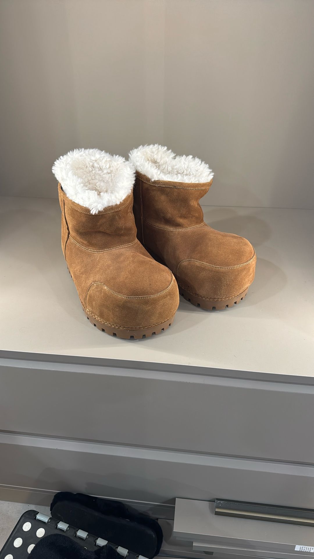 Balenciaga Size 41 42