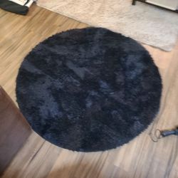 Ultra-soft Black Round Rug